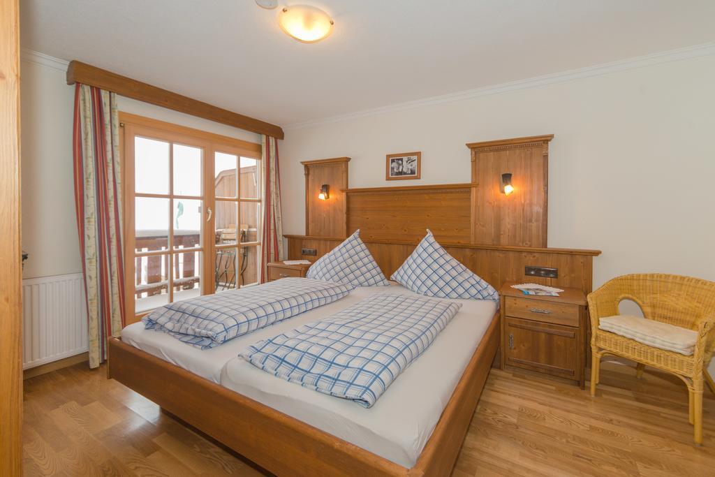 Appartement Gloesalm à Ramsau am Dachstein Chambre photo