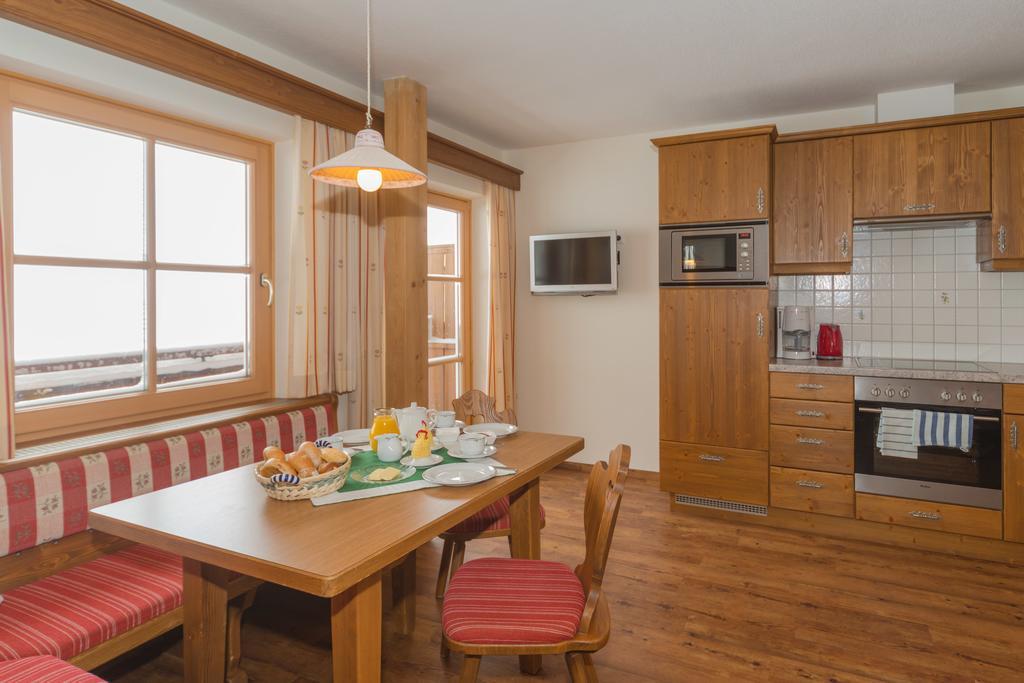Appartement Gloesalm à Ramsau am Dachstein Chambre photo