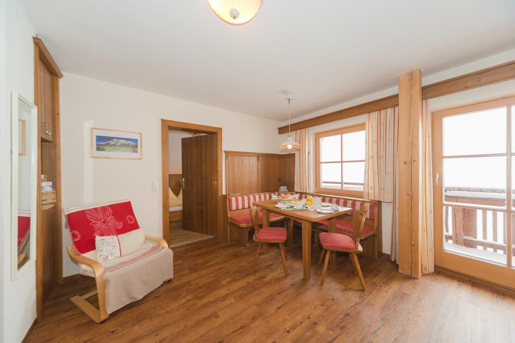 Appartement Gloesalm à Ramsau am Dachstein Chambre photo